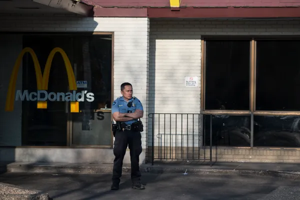 Large police presence at East Memphis McDonald’s draws attention as investigators secure vehicle and scene