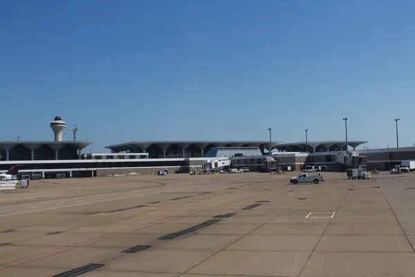 Tennessee bill to shift Memphis airport board appointments toward state leaders advances in legislature